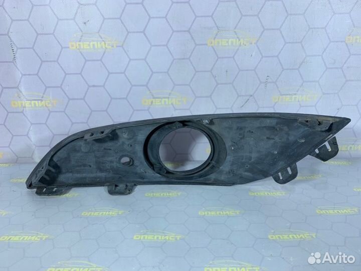 Решетка в бампер передняя правая Opel Astra H