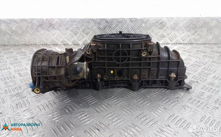 Коллектор впускной Mercedes-Benz C-Класс W204/S204