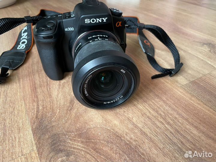 Зеркальный фотоаппарат Sonny a 300