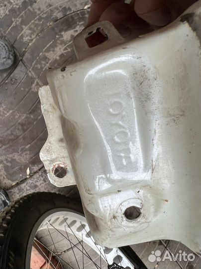 Переднее левое крыло на toyota land cruiser 200