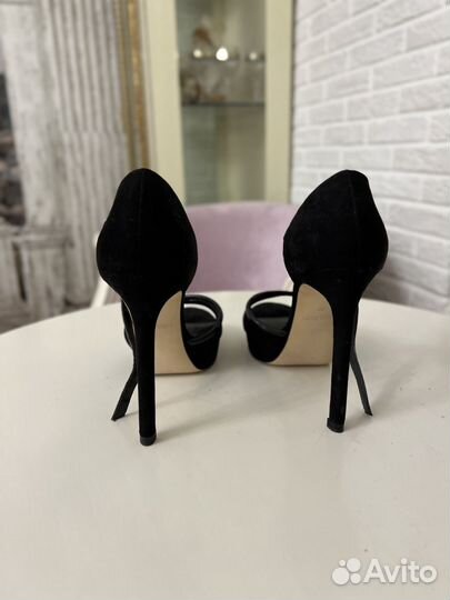 Босоножки zara 39 размер новые