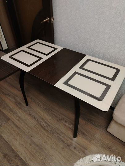 Кухонный стол