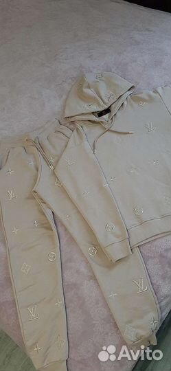 Костюм Louis vuitton