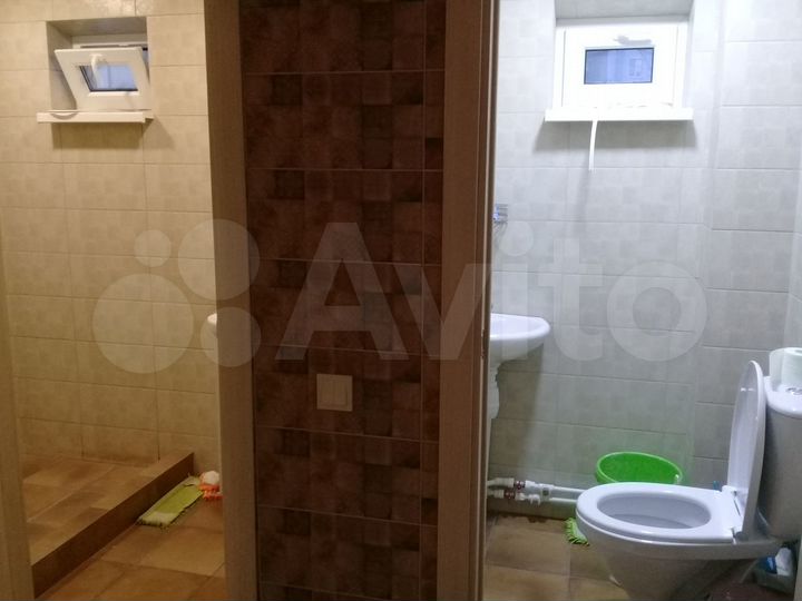 Комната 28 м² в 2-к., 1/1 эт.