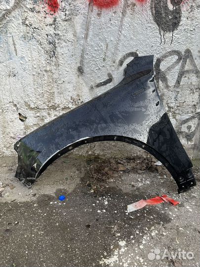 Крыло переднее левое Volkswagen Touareg