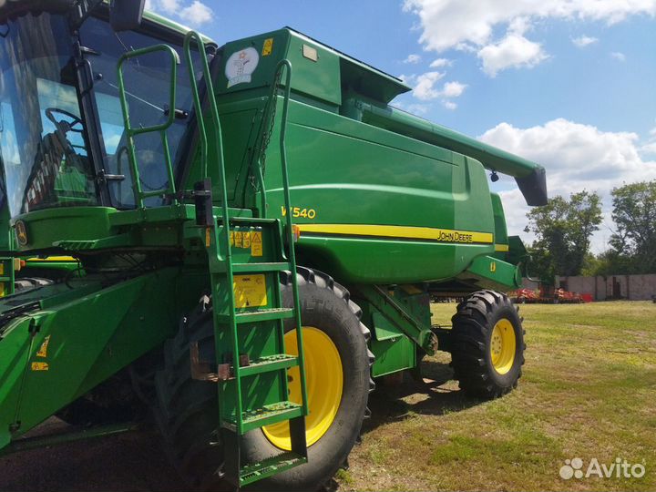 Комбайн John Deere W Series, 2011