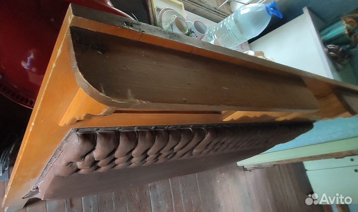 Спинка старинного дивана под реставрацию