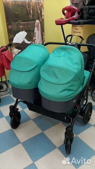 Коляска для близнецов Riko Saxo. Новая