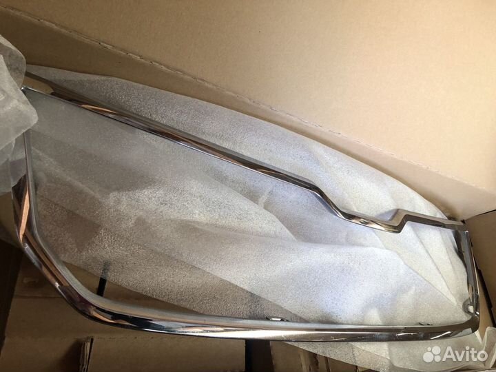 Рамка решетки радиатора 5658537612ZZ Skoda Kodiaq