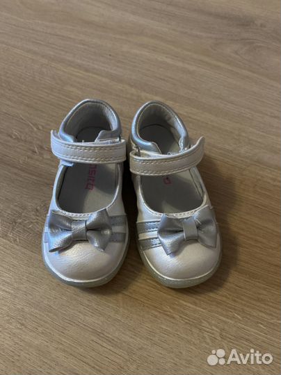 Сандалии для девочки