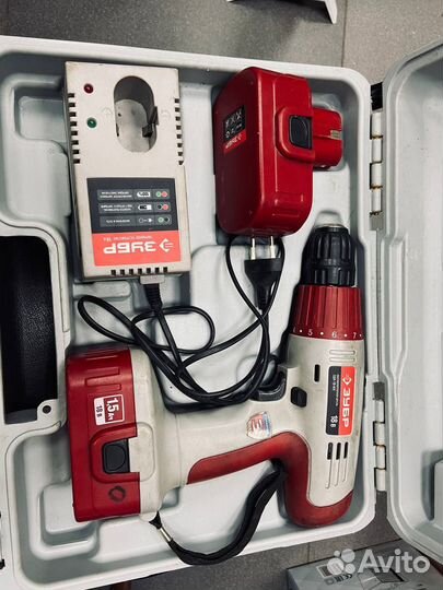 Шуруповерты на запчасти 2шт