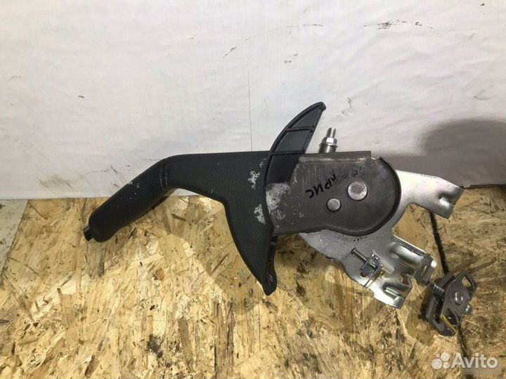 Ручник Hyundai Solaris седан G4FC 2013