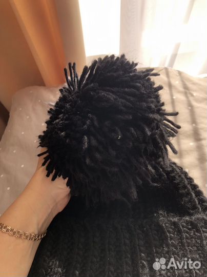 Шапка с помпоном женская