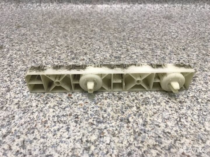 Кронштейн бампера лев. перед. Nissan Teana