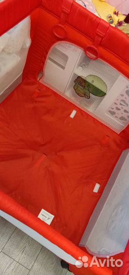 Манеж Квадро, Caretero Quadra