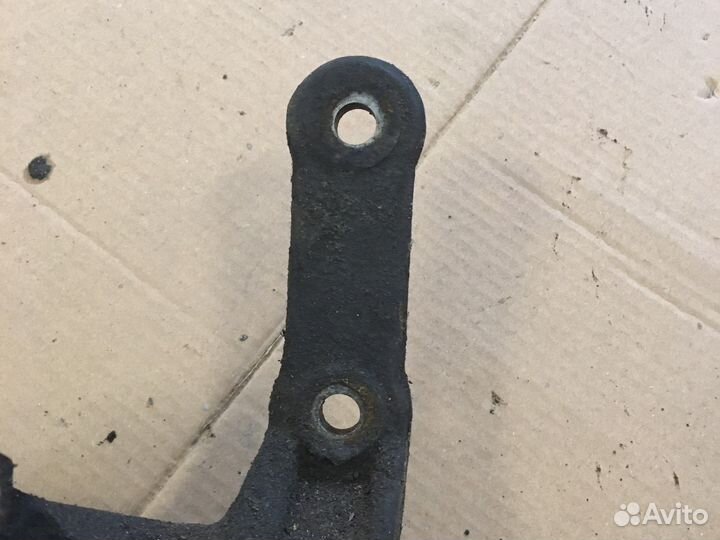 Кронштейн кпп Peugeot 307 (3033)