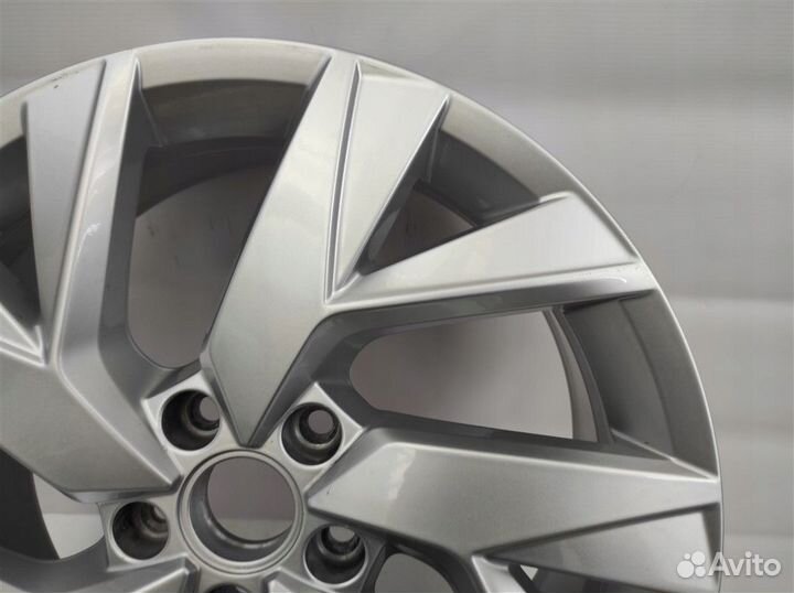 Оригинальные литые диски R18 на VW Tiguan