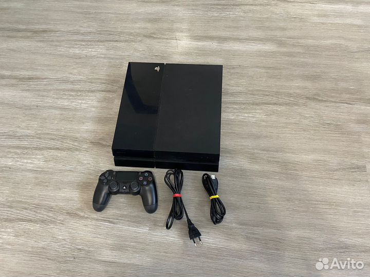 Sony PS4+400игр 2 джойстика