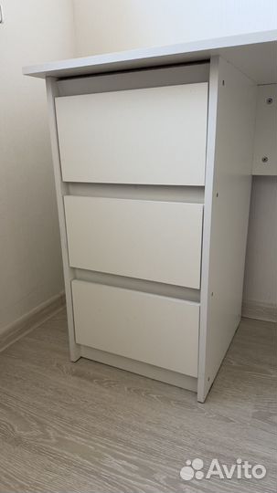 Письменный стол