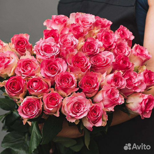 Роза Садовая Малибу букет