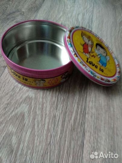 Жестяная коробочка