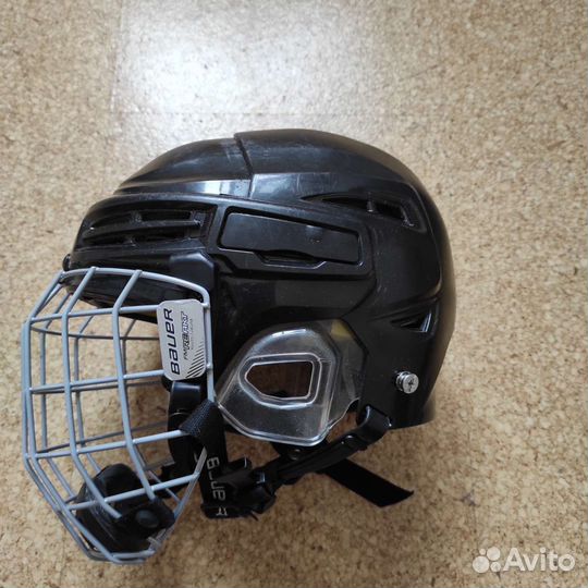 Шлем хоккейный