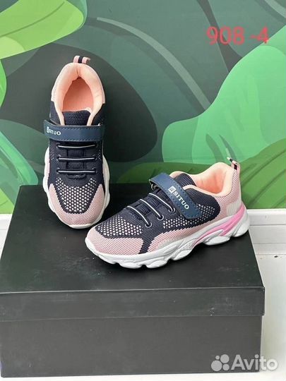 Кроссовки для девочки