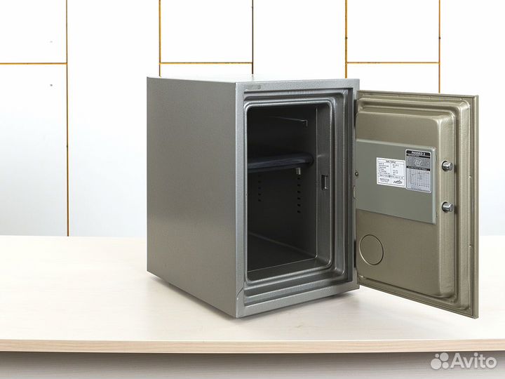 Сейф в офис Topaz BS-D 510 Корея