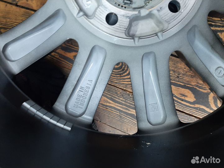 Оригинальные колеса r21 Lexus LX570