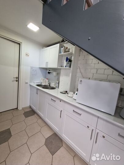 Аренда кушетки для наращивания ресниц