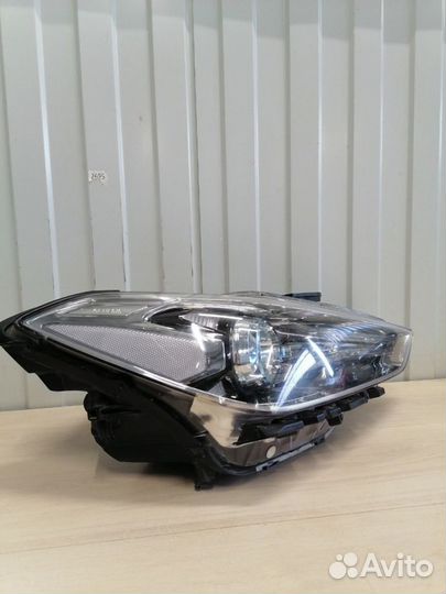 Фара передняя правая Genesis G70 G4KL 2018