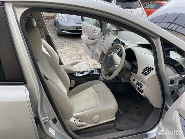 Nissan Leaf ZE0 2011 В разбор