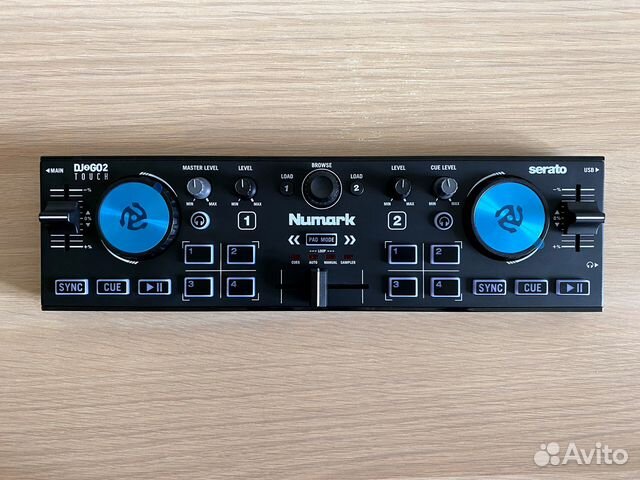 Dj контроллер Numark DJ2GO2 Touch купить в Москве | Хобби и отдых | Авито