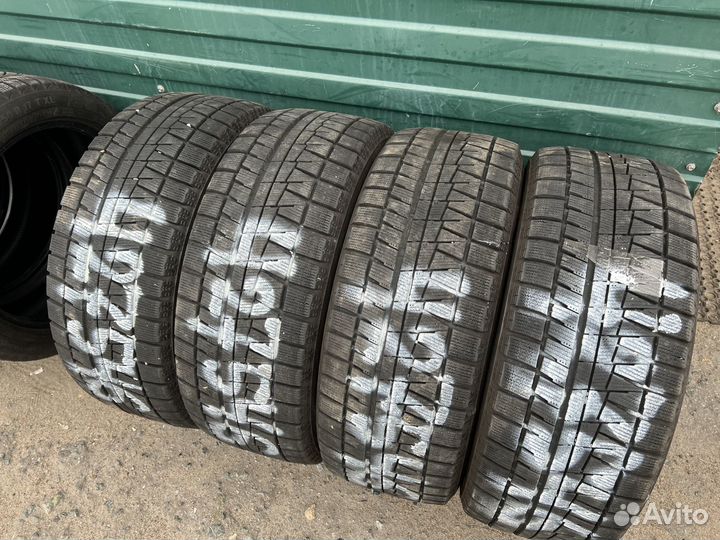 Bridgestone Blizzak Revo 969 225/50 R17