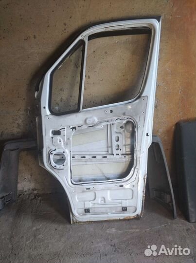 Двери на mercedes sprinter 906