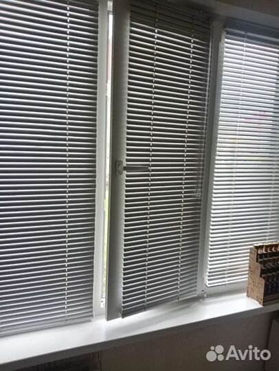 Жалюзи горизонтальные бу