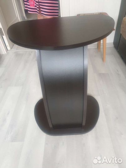 Журнальный столик