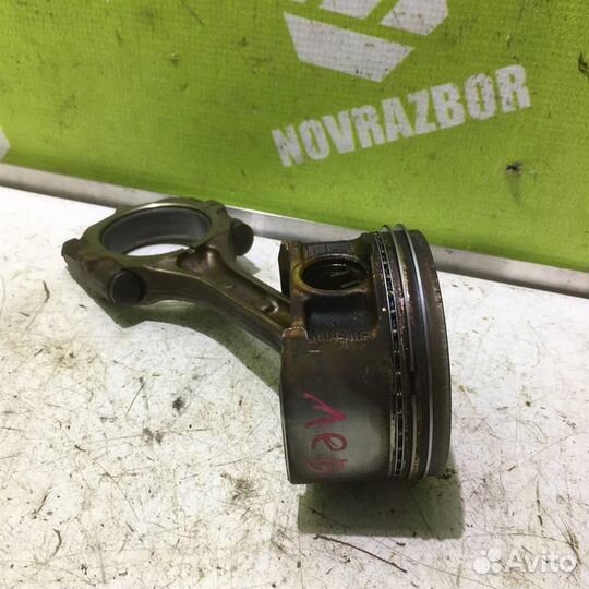 Поршень с шатуном Субару Форестер 10