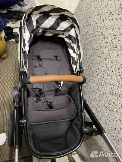 Коляска Happy Baby Mommer