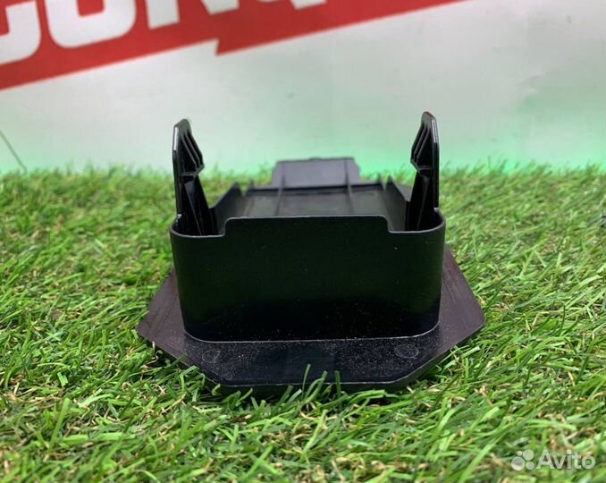 Крышка блока предохранителей Cayenne 3 Audi Q7