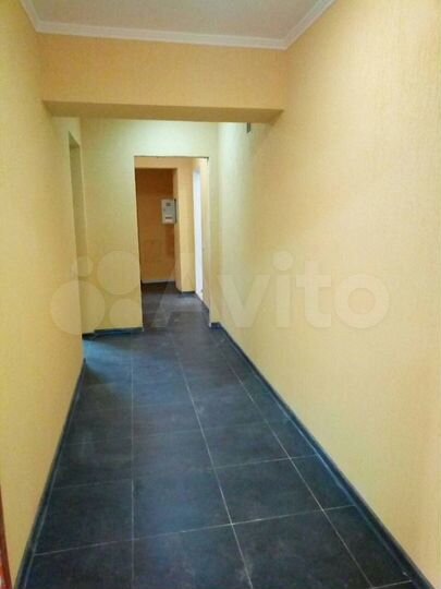Торговое помещение в центре Керчи, 77 м²