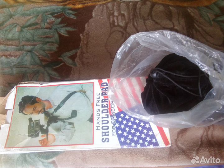 Плечевой штатив для компактной видеокамеры