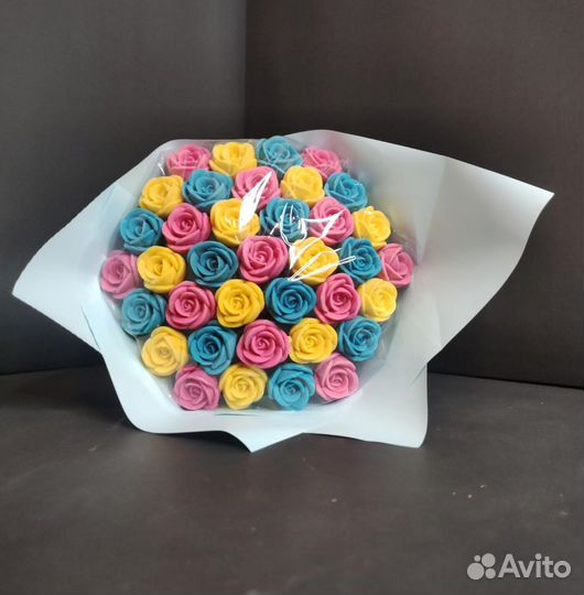 Букет - 37 Роз из Белого Шоколада