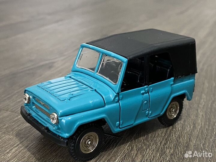 Модель автомобиля УАЗ 469 СССР 1:43