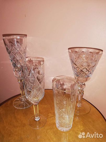 Стопки, рюмки, стаканы, фужеры, кувшины