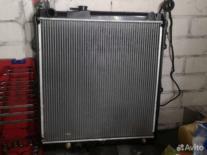 Радиатор двигателя Toyota Hilux 1997-2005