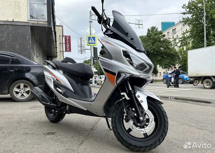 Максискутер promax magnus 200