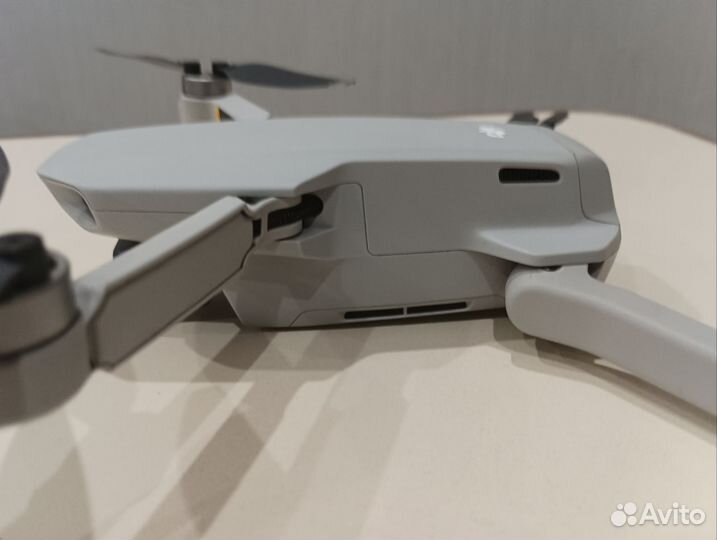 Квадрокоптер DJI Mini