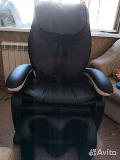 Вендинговое массажное кресло с купюроприемником