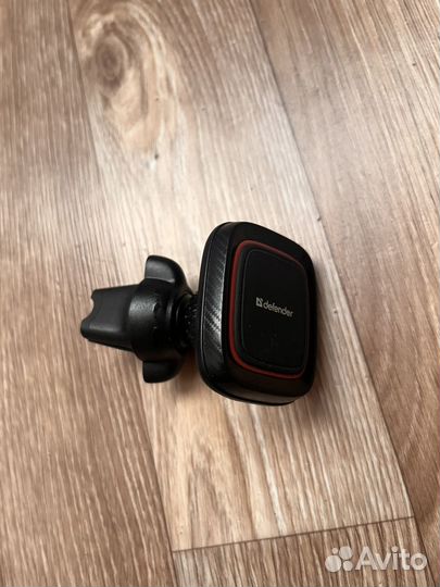 Держатель для телефона в машину